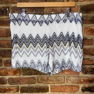 One 5 One White Gray Black Metallic Gold Chevron Stripe Pull-On Short Size Large